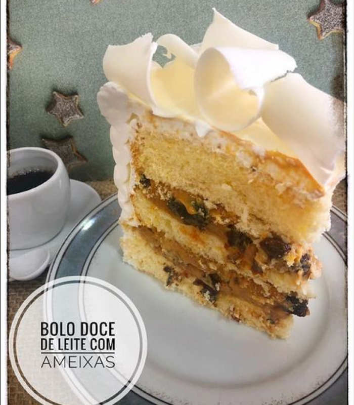 bolo-doce-leite-ameixa